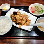 上海華龍 - 【2021.5.12(水)】本日のランチ①(豚肉と玉子と木くらげ炒め＆ライスセット)850円