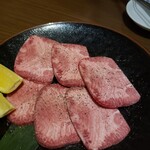 燦火肉 - 上タン