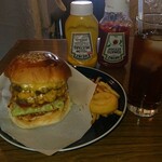 GEORGE'S BARger - ダブルチーズバーガー