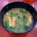 なか卯 - 味噌汁のアップ