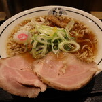 京都 麺屋たけ井 - ラーメン(830円、斜め上から)