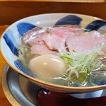 鶏 牛骨 鯛と貝類の旨味が 凝縮された清湯スープ By Debu Ingodebunables De Tapun さんくるげ 神俣 ラーメン 食べログ