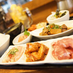 大衆炭火焼肉ジンギスカン ホルモン酒場 風土. - セット