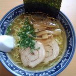 らぁ麺屋まるみ - 塩ラーメン（手揉み）