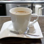 トリワイン ＰＩＫＯＳＨＨＨＵ - ホットコーヒー