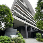 キャトルラパン - この羊さんは当ビルのマスコットです(*☻-☻*)