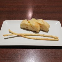 オステリア・オリエーラ - チーズのパンとグリッシーニ