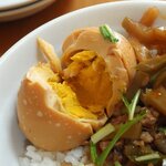 台湾料理 翠芳 - しっかりとした煮玉子