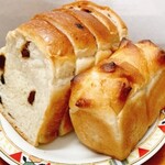 NON RIN BAKERY&ORGANIC CAFE - 天然酵母３種の有機レーズン食パンと天然酵母　塩パン