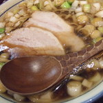 烈志笑魚油 麺香房 三く - 黒壺ラーメン