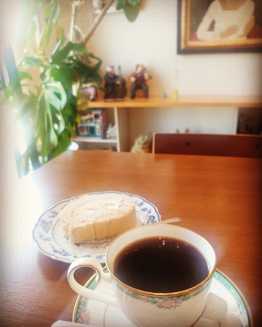 ギャラリー&カフェ びいひろ | 大崎市古川のアート空間カフェ