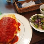 オムパレス - 料理写真:キノコの森のオムライスチーズ風味 Mサイズのセット(￥1000)。ボリュームに対するコスパ凄くないですか？