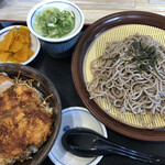 Machikadoya - ミニ丼とざるそばのサービスランチ(¥590-お食事券¥100=¥490)