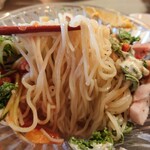 グル グル シロヘビ ヌードル - 