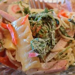 グル グル シロヘビ ヌードル - 