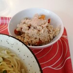 沖縄そばエビィ - 炊き込みご飯