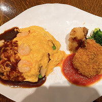 グリル満天星 麻布十番 新宿店 - 蟹クリームコロッケ
                    オムレツライス　デミグラス