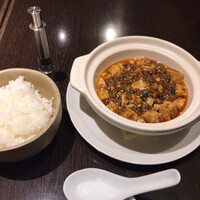 中国料理 豪華 - 麻婆定食(1,760円)の麻婆豆腐と白飯