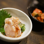 大衆炭火焼肉ジンギスカン ホルモン酒場 風土. - ミノ刺身