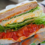 コウジ サンドイッチ - えびかつオーロラソース仕上げ