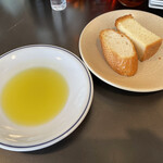 リボリータ エ サルメリア - バケット、フォカッチャ