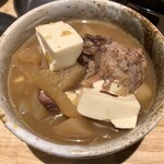 音鶏家 - 当店自慢の煮込み豆腐