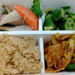 パリヤ - DELI BOX(弁当) 1,242円 ♪