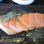 京ちゃん家の朝ごはん - 焼鮭　味噌で下味を付けて寝かしてある