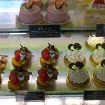 菓子工房やしろ - 店頭のケーキ