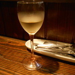 ビーフシチューとハンバーグステーキのお店 BUN吉 - グラスワイン白　￥３００