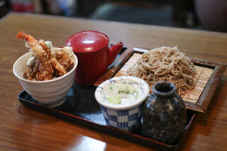 Ame Mbou - 天丼ざる☆