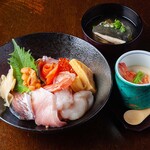 Fukumaru Zushi - 海鮮丼（上）