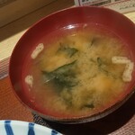 から揚げの天才 - 味噌汁は普通