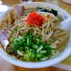 味のありこま - ありこまラーメン（ラー油は左側に入っています。）