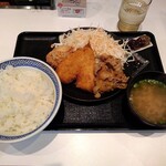 Yoshinoya - 牛、から、アジフライ定食