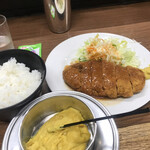 キッチンつぼ - 辛子をたっぷり乗せる