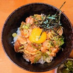 Sousaku Wa Bou Aun - 令和3年5月 ランチタイム
                      紀州地鶏のユッケ丼 500円