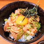 Sousaku Wa Bou Aun - 令和3年5月 ランチタイム
                        紀州地鶏のユッケ丼 500円