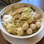 ラーメン　いち大 - 小ラーメン ＋ うずら
            タマネギ、ニンニク、ショウガ トッピング