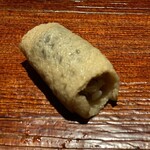 すし 喜邑 - 一口稲荷、稲荷に出汁がたっぷり染みており、これまた絶品！