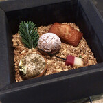 レヴォ - 茶菓子