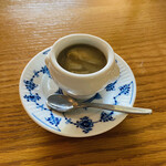 エル・バウ・デコラシオン - 菊芋のピューレ。とろりとして熱々！