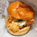 bb.q OLIVE CHICKEN cafe - ...「オリーブチキンバーガー（390円）」、ワタミ・グループの韓国フランチャイズ店です。。