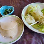 Chinraku Hanten - サラダと漬物