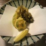 Yoshino - 揚げ物、舞茸、アボカド、山芋と海老のせ