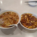 味仙 - 四川ラーメン(3辛)+麻婆豆腐(3辛)。