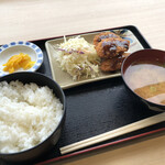 ootsusa-bisuerianoborisenfu-doko-to - お任せ定食のヒレカツ定食　690円