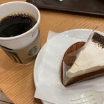 STARBUCKS COFFEE - 紅茶のアーモンドミルクケーキと珈琲
