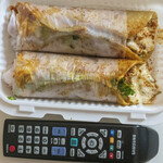 Royal Grill Halal Food - Chicken Kati Roll ６ドル／２ピース。大きく、ずっしりと重いです。