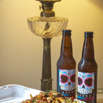 Royal Grill Halal Food - Tikka Masala over Rice ７ドル。ぐちゃぐちゃに混ぜてから頂きます。東海岸ではなかなか手に入らないSTONEのBuenavezaと一緒に。